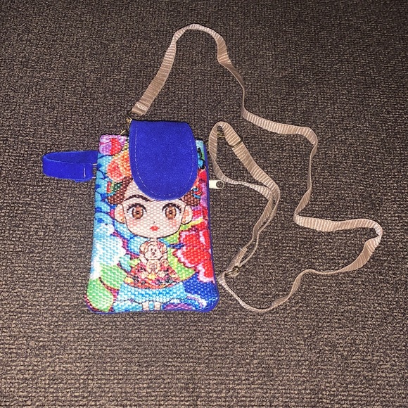 Frida Kahlo Mini Crossbody - Picture 1 of 2